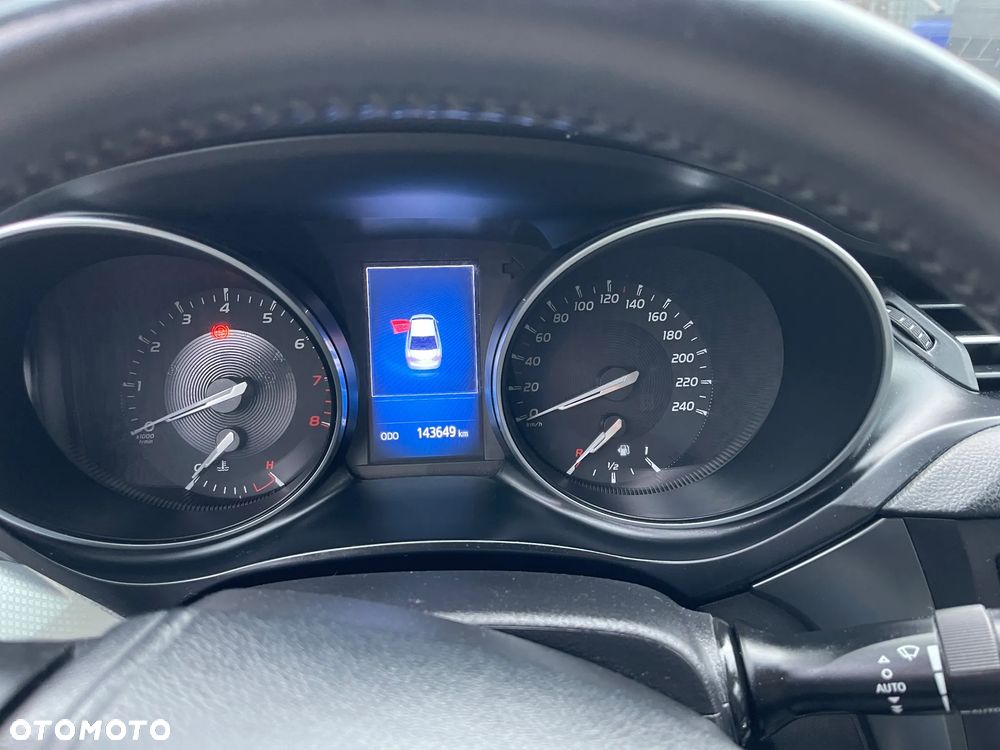 Toyota Avensis 1.8 Premium - 8