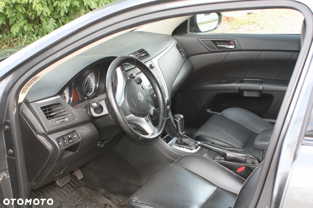 Suzuki Kizashi 2.4 Sport 4WD CVT - 15