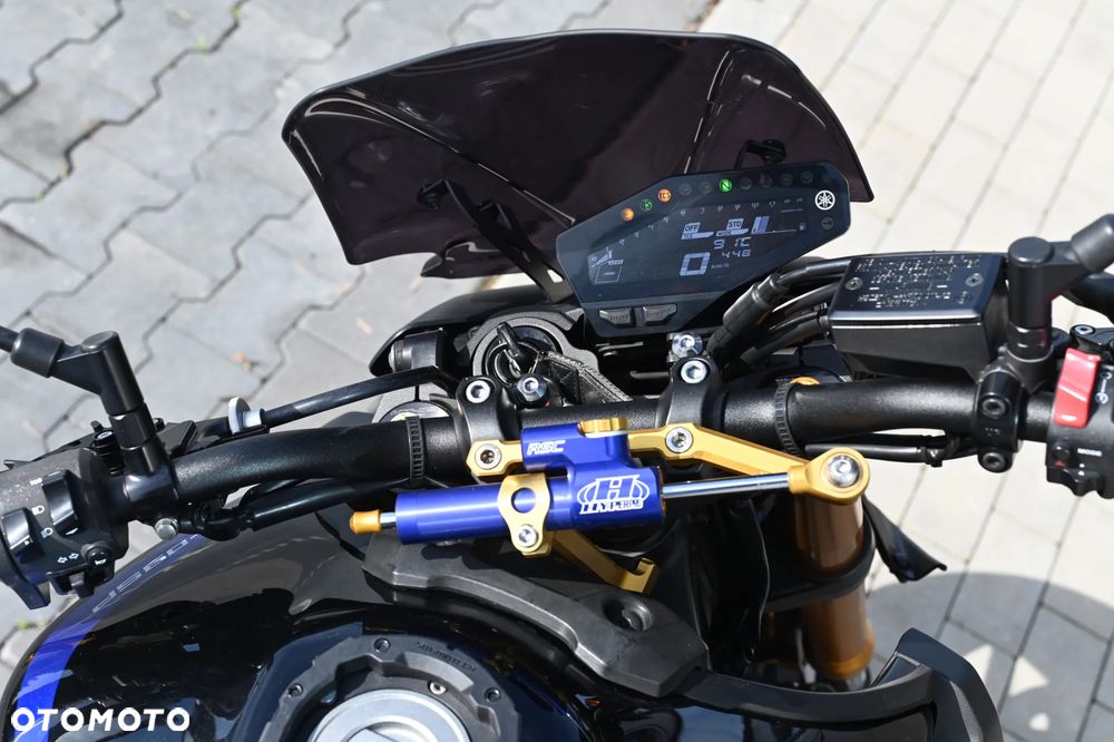 Yamaha MT - 8