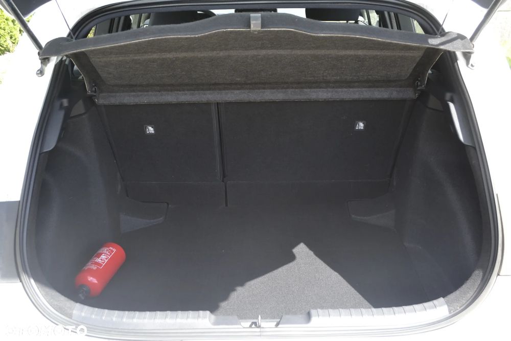 Toyota Corolla 1.8 Hybrid Comfort - 18