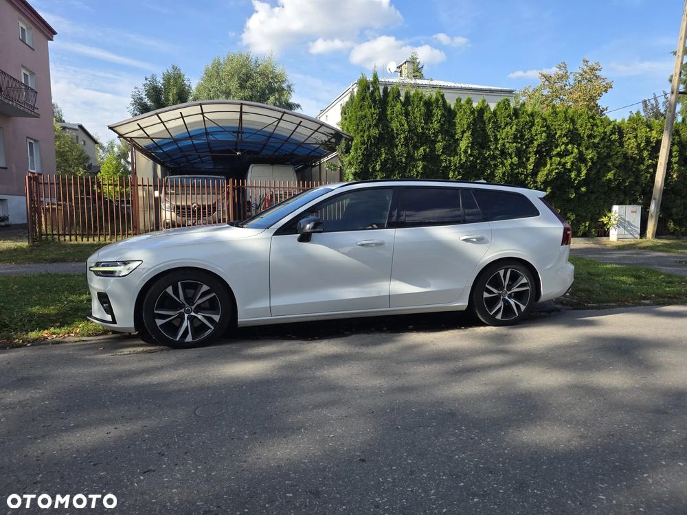 Volvo V60 B4 D R-Design - 1
