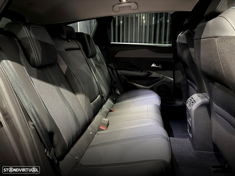 Peugeot 308 SW 1.2 PureTech Allure EAT8 - 38