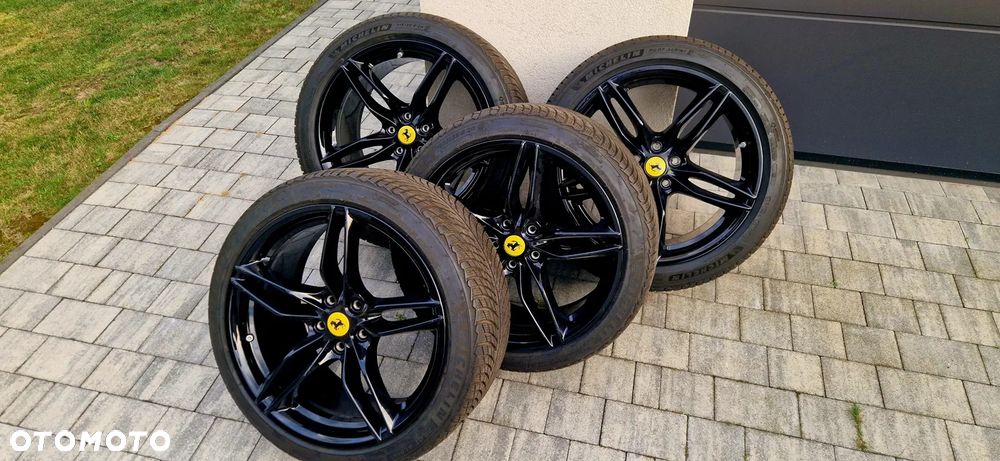 Ferrari 812 Superfast - 29