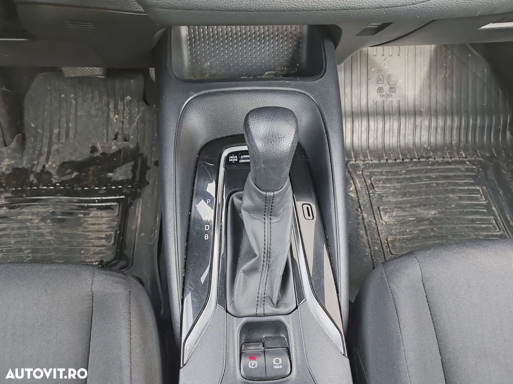 Toyota Corolla 1.8 HSD Business - 16