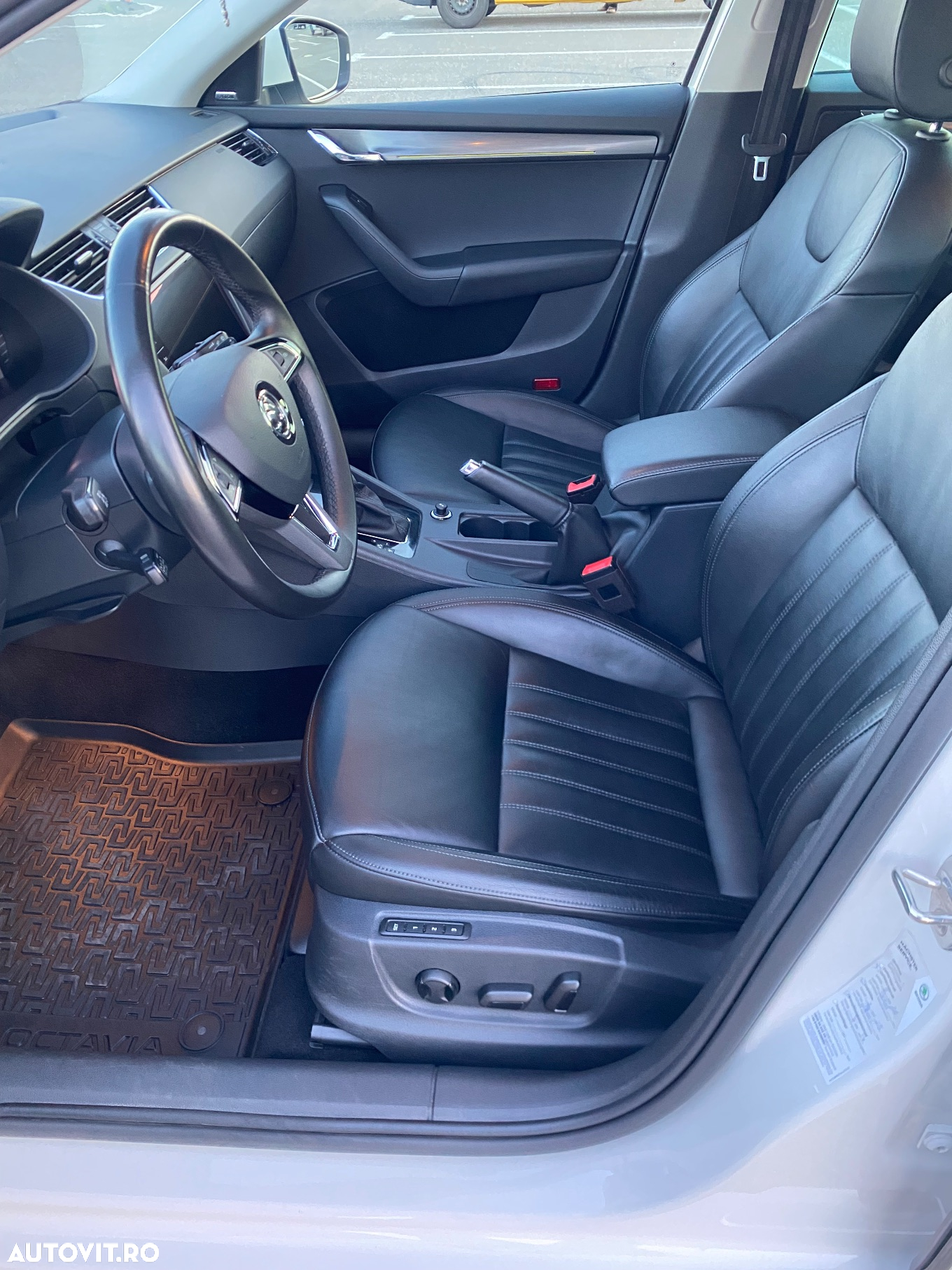 Skoda Octavia Combi Diesel 1.6 TDI DSG Style - 11