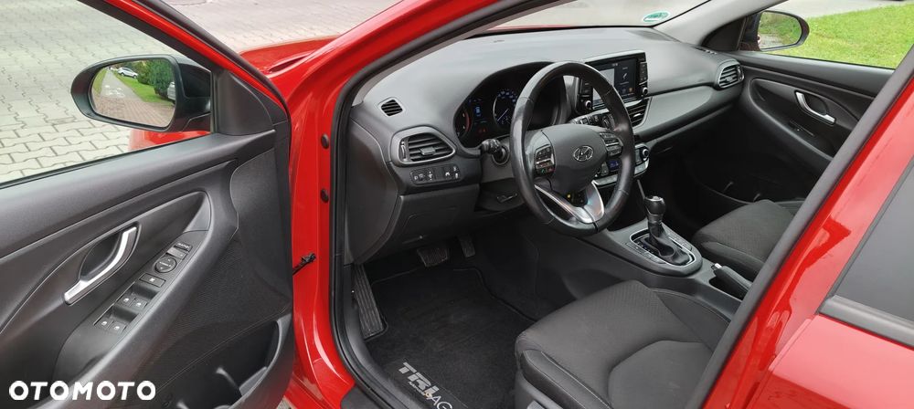 Hyundai i30 Fastback 1.6 CRDI Premium DCT - 14