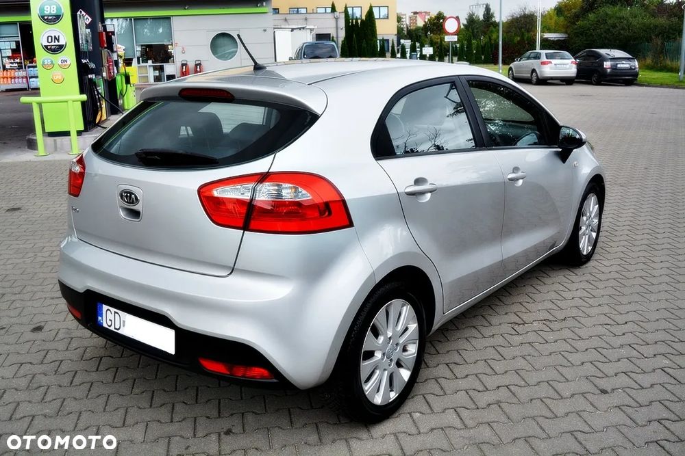 Kia Rio 1.2 Edition 7 - 12