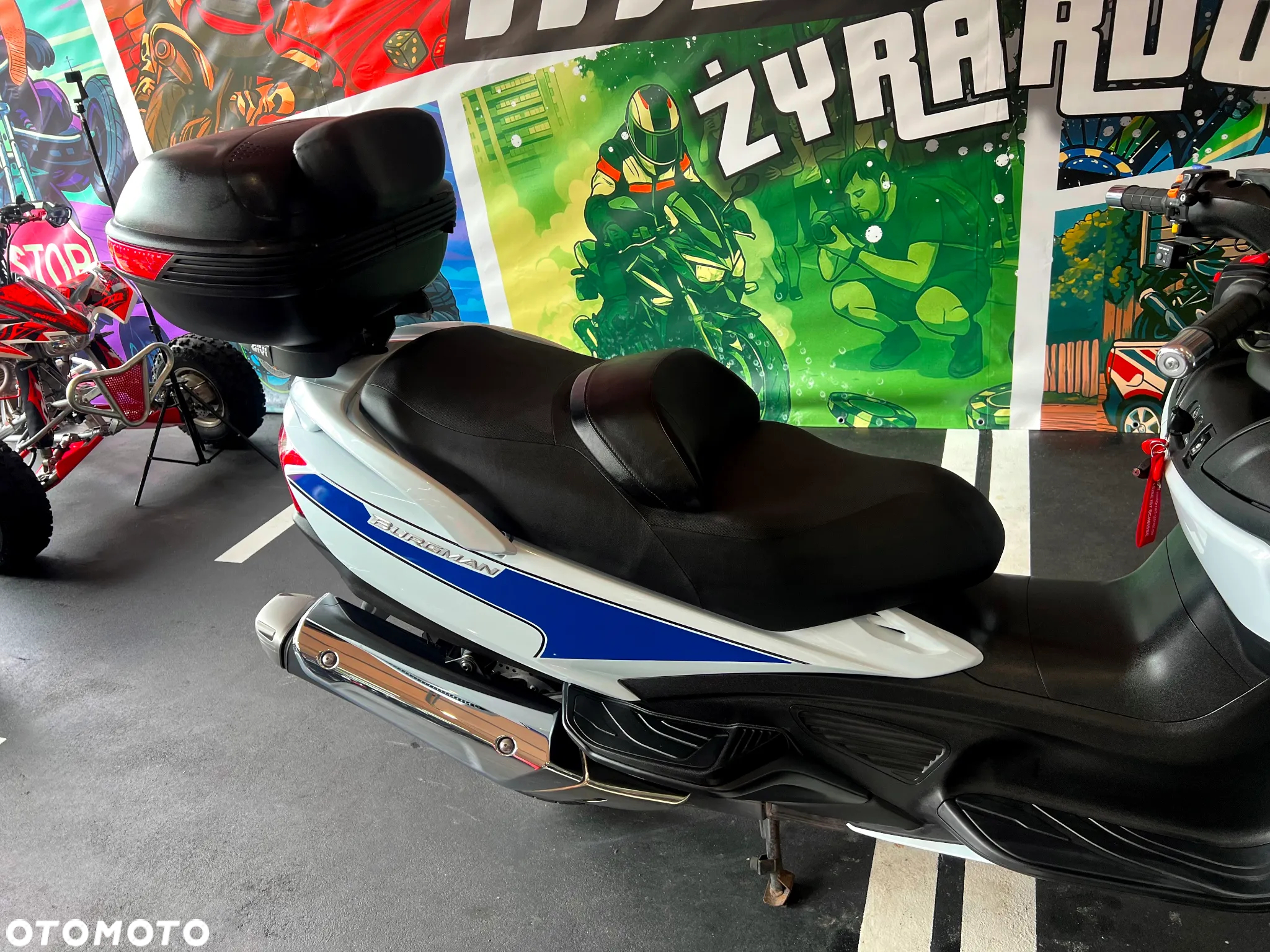 Suzuki Burgman - 17
