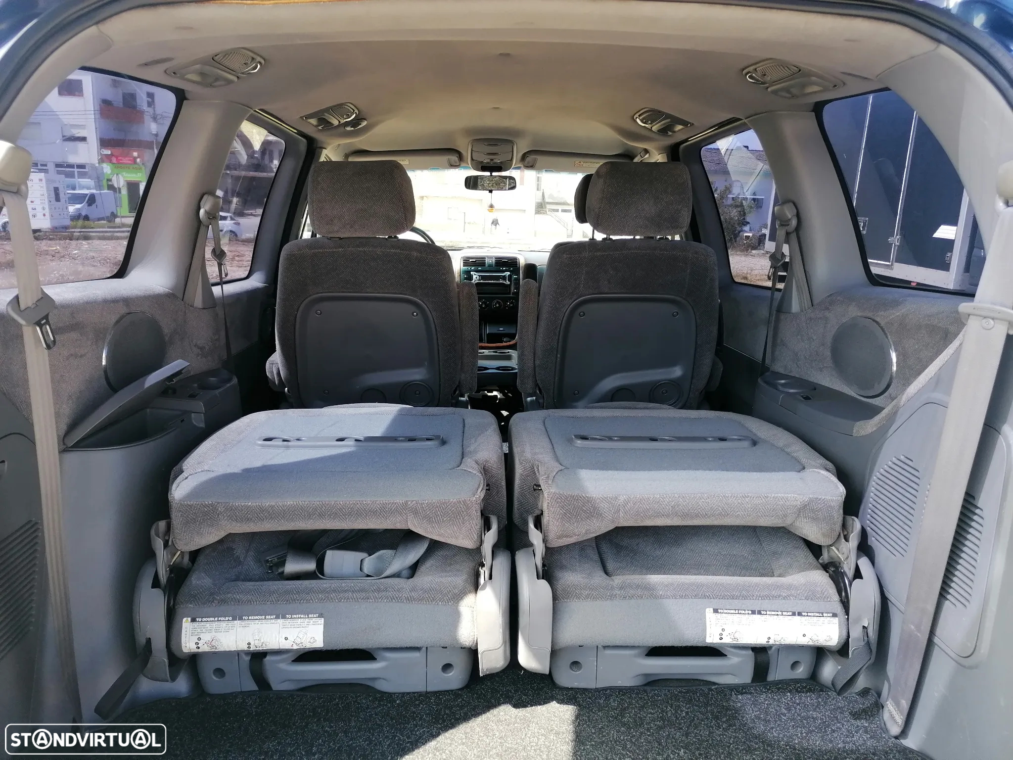 Kia Carnival - 7