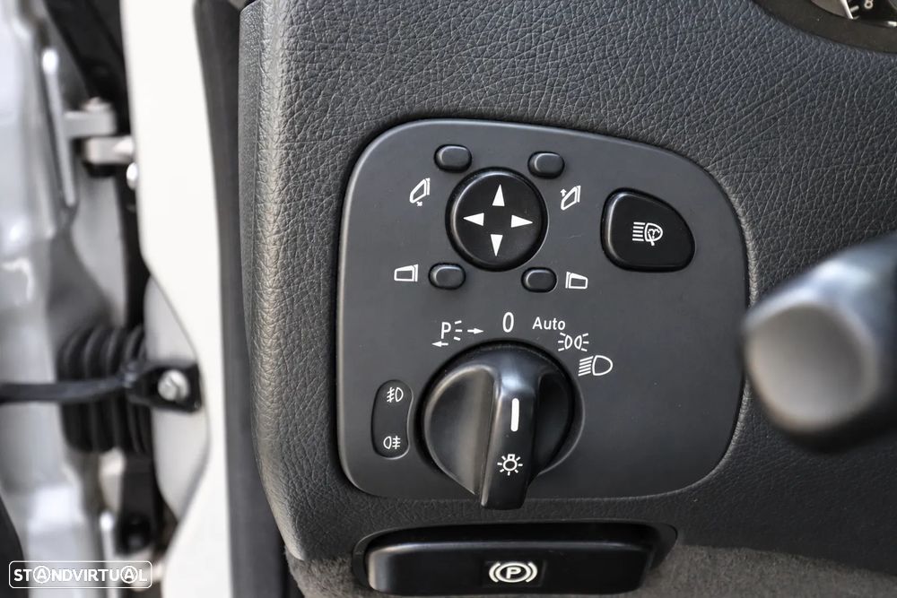 Mercedes-Benz CLK 200 Kompressor Cabrio Avantgarde Aut. - 25
