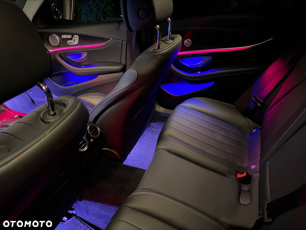 Mercedes-Benz Klasa E 220 d 4-Matic Exclusive - 17