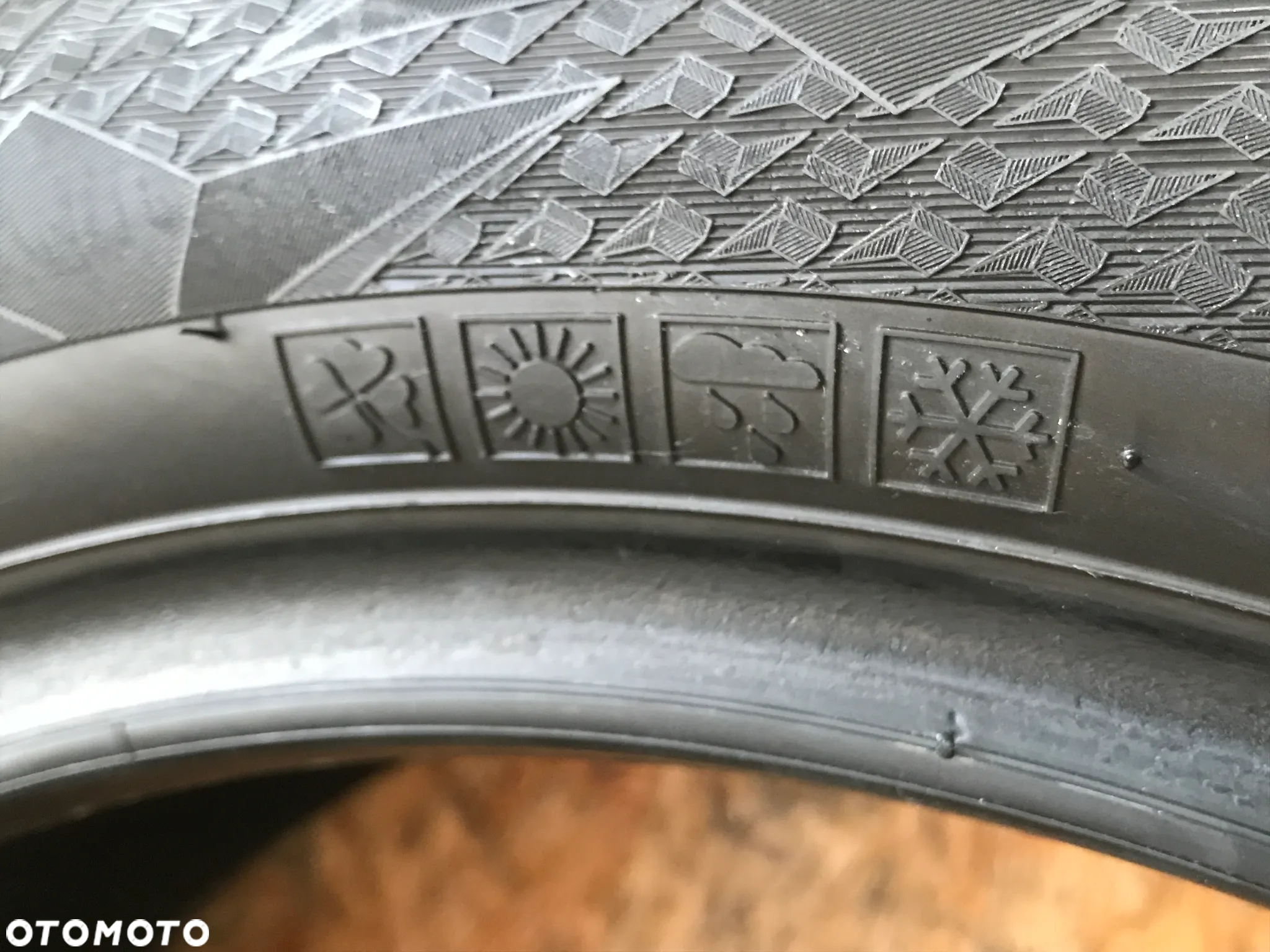 1 OPONA CAŁOROCZNA VREDESTEIN 185/55/15  88H  M+S - 6