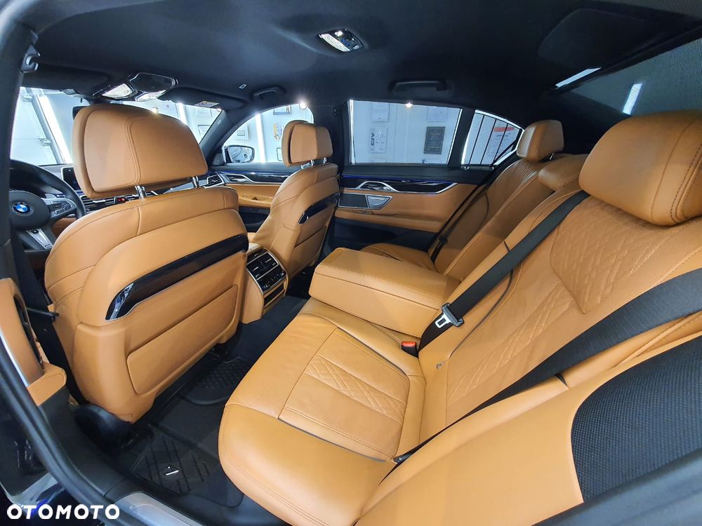 BMW Seria 7 740d xDrive - 11