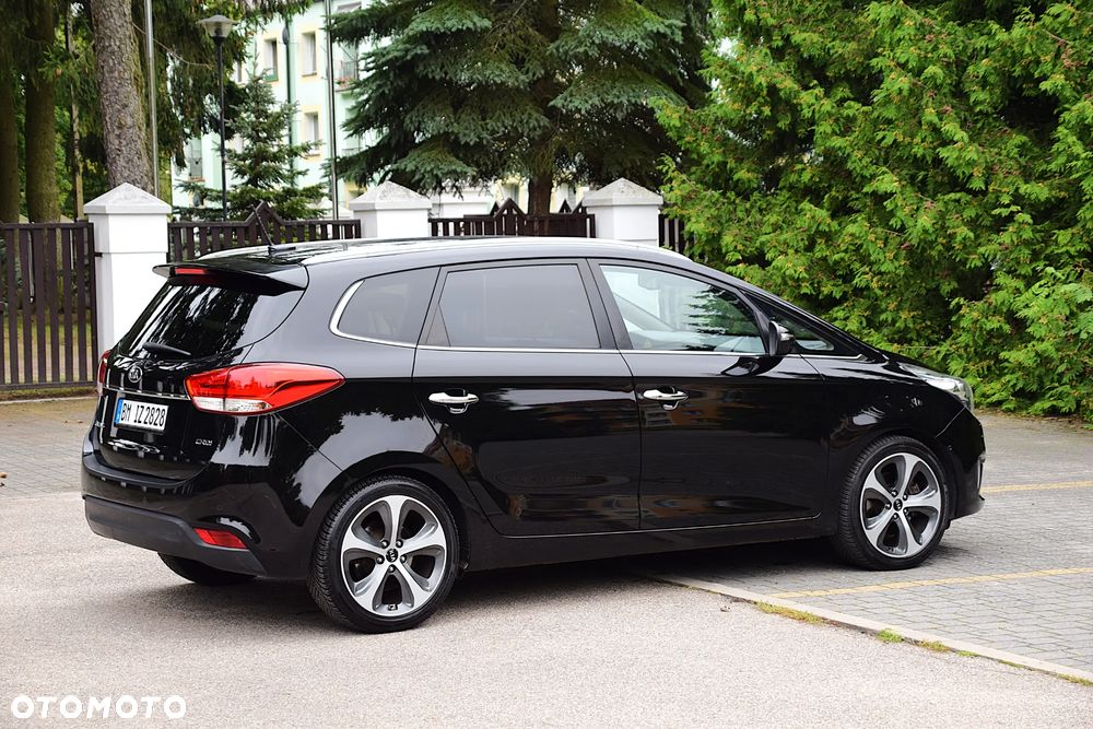 Kia Carens 1.7 CRDi XL 7os - 23