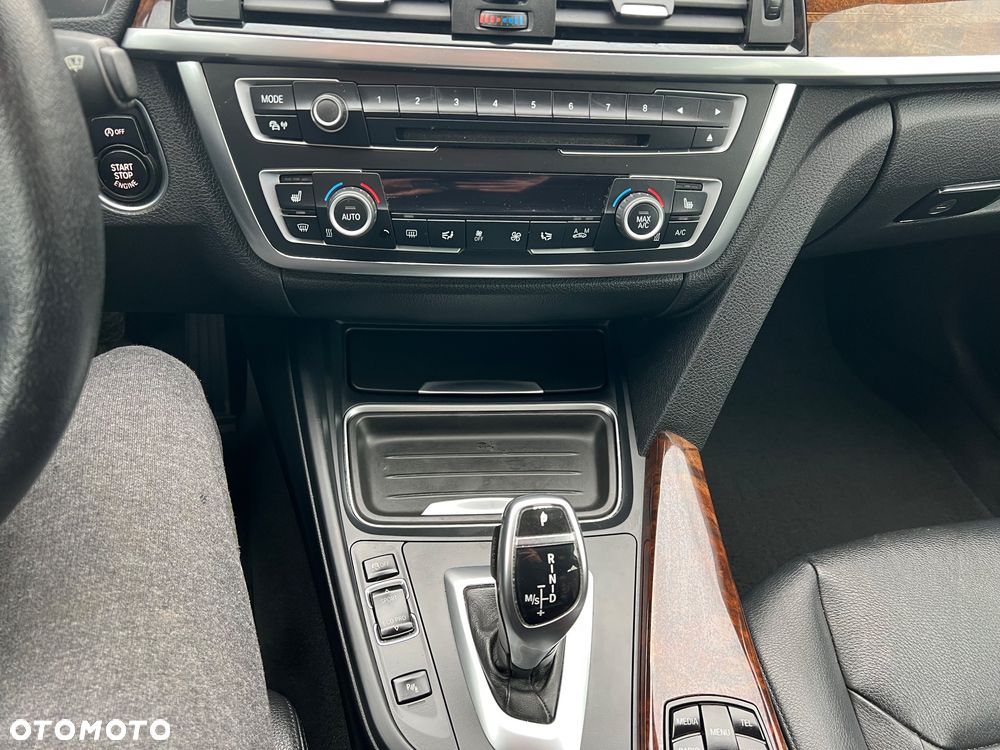 BMW 3GT 320d Luxury Line - 18