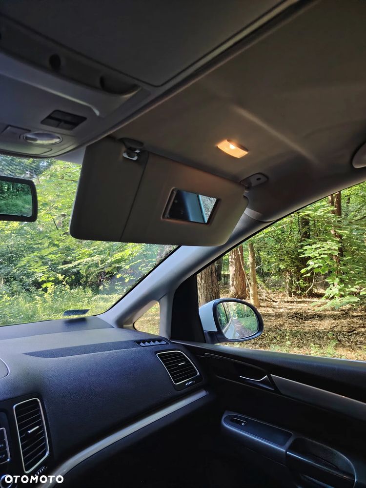 Volkswagen Sharan 2.0 TDI Highline DSG - 32