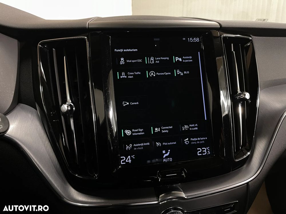 Volvo XC 60 D5 AWD Geartronic Momentum - 16