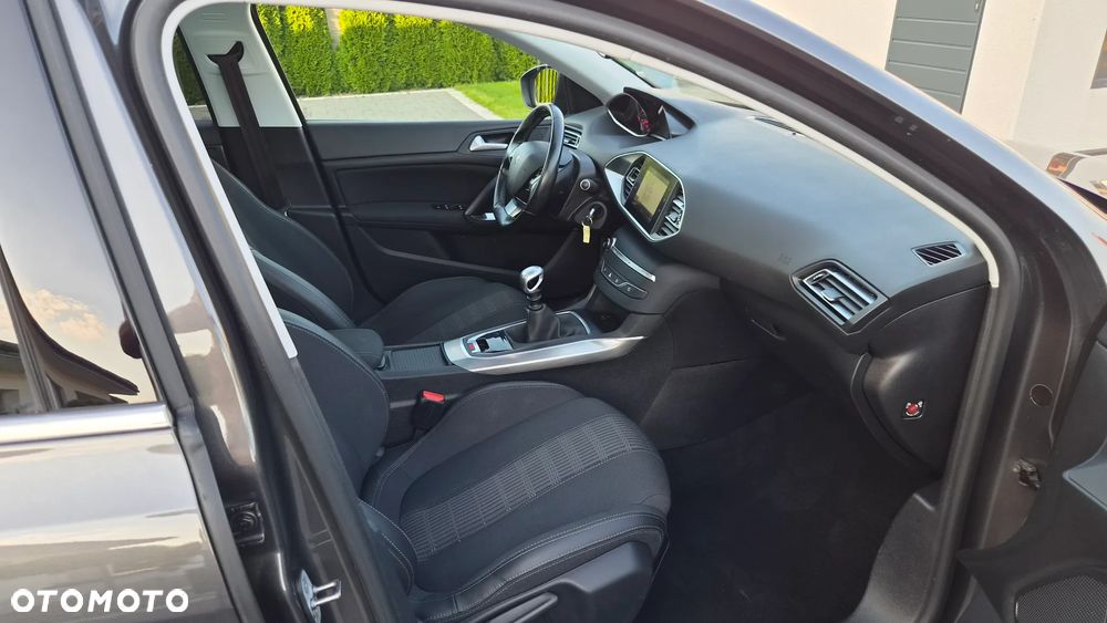 Peugeot 308 BlueHDi 130 Stop & Start Allure - 9