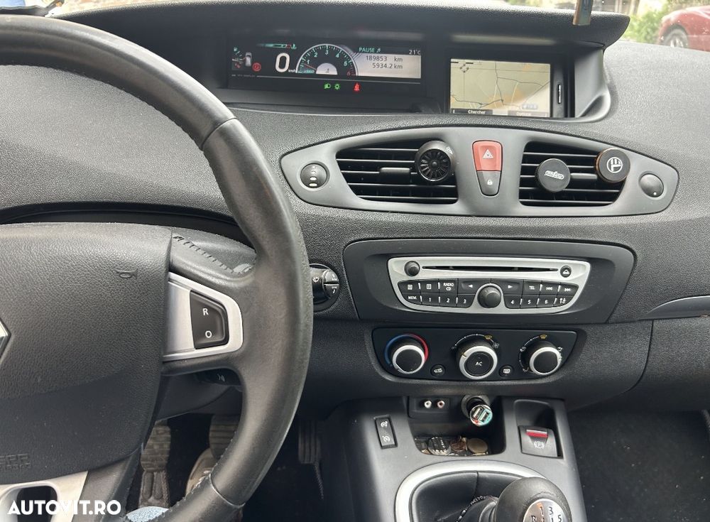 Renault Scenic - 8