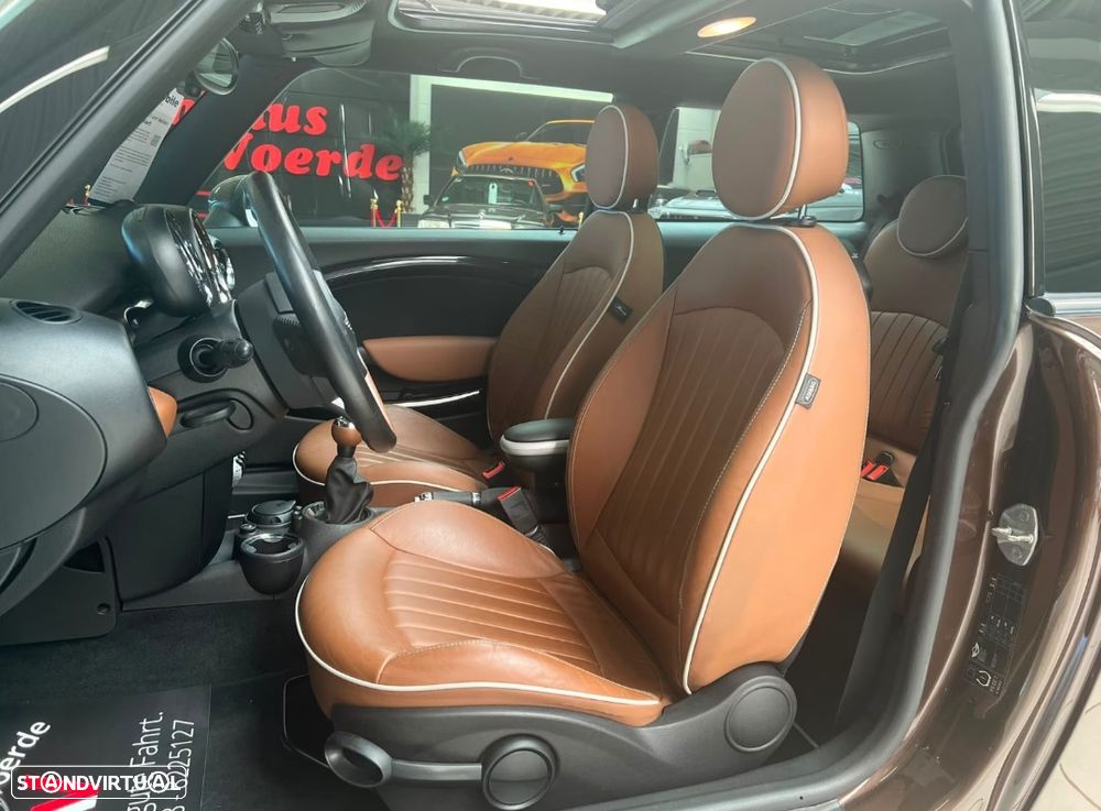 MINI 3 Portas Cooper D - 23