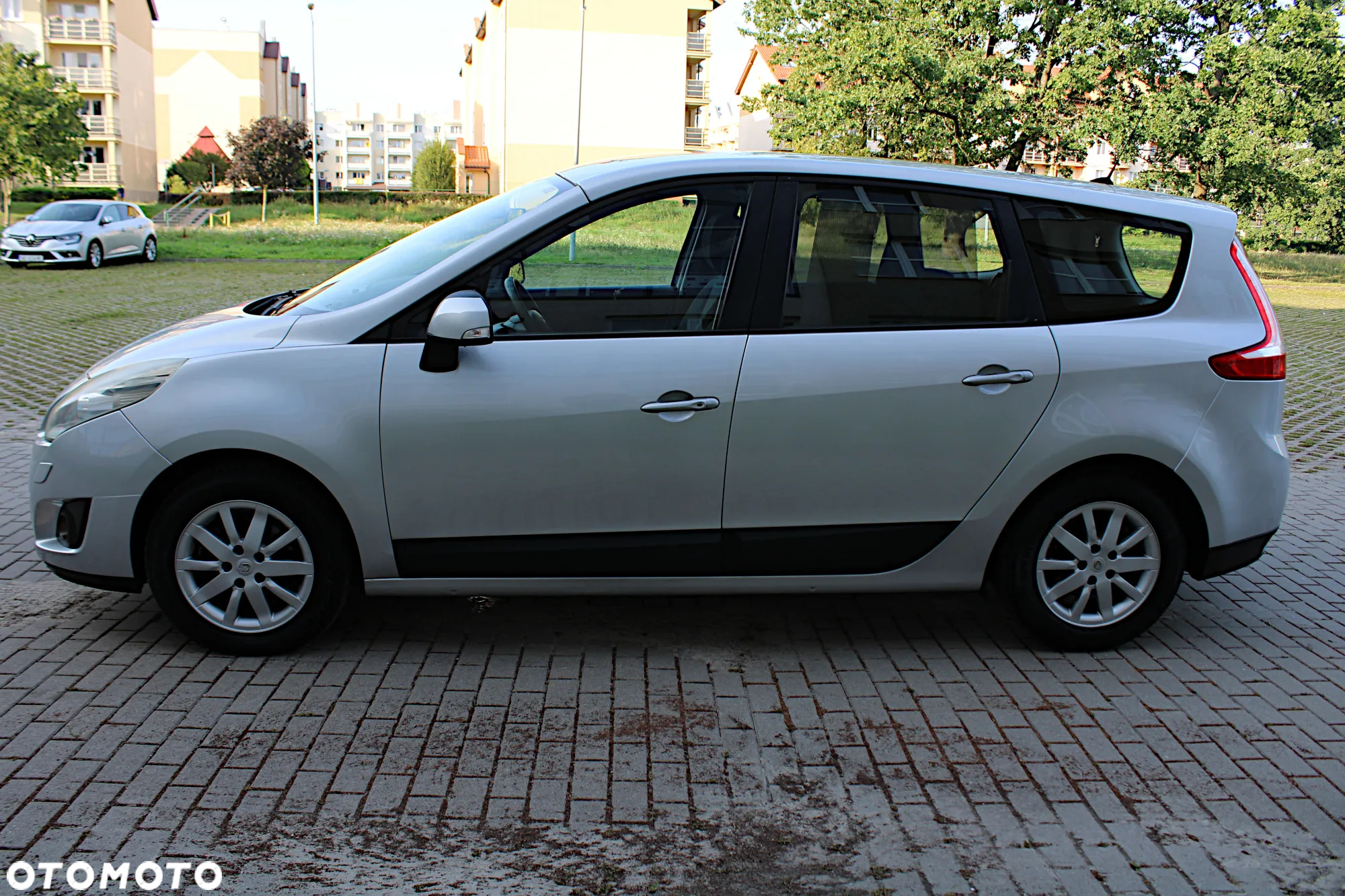 Renault Grand Scenic 1.6 16V 110 LIMITED - 4