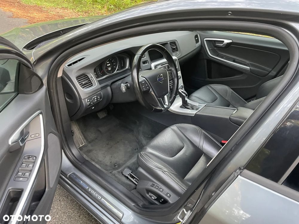 Volvo V60 T5 Geartronic Inscription - 16
