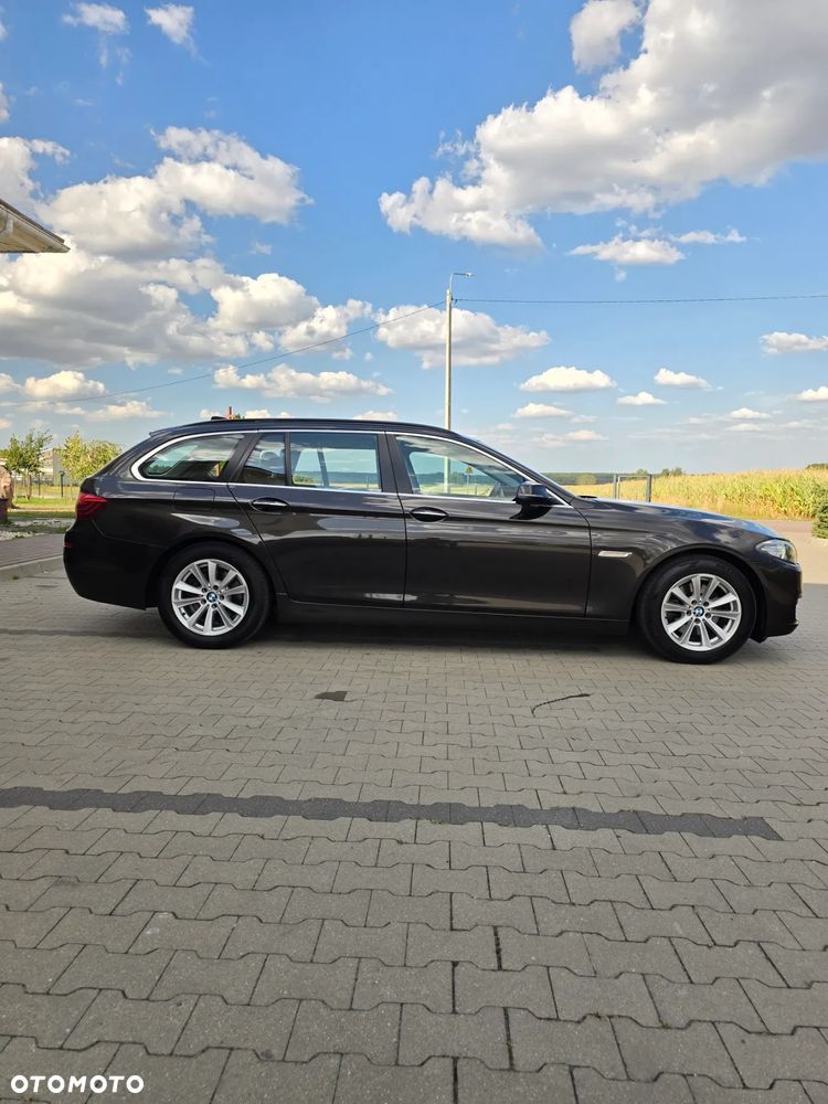 BMW Seria 5 520d Touring Luxury Line - 13