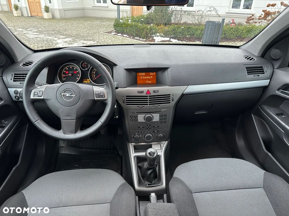 Opel Astra 1.6 Edition - 28