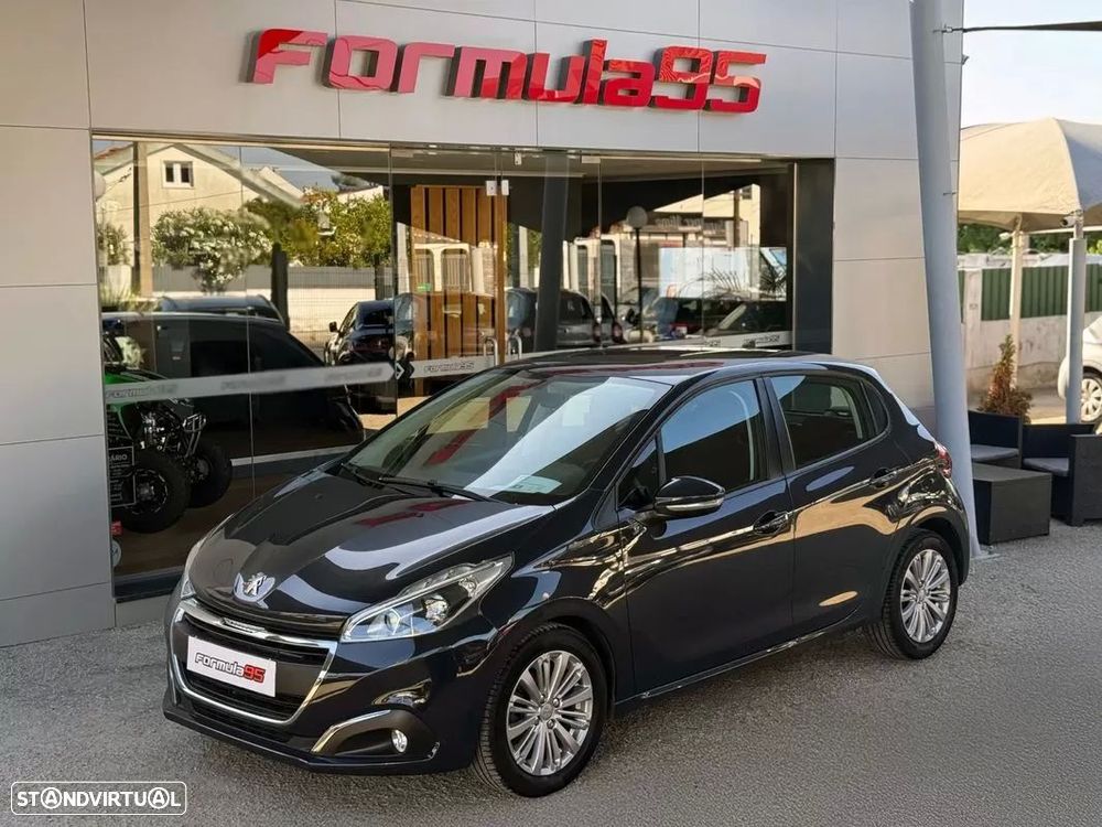 Peugeot 208 - 10