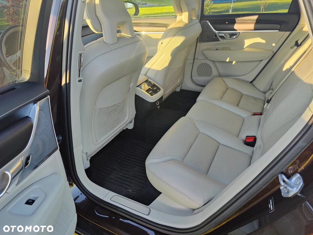 Volvo V90 Cross Country T6 AWD - 16