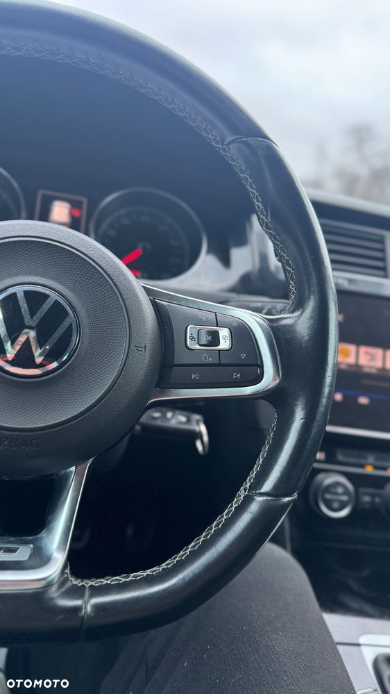 Volkswagen Golf - 19