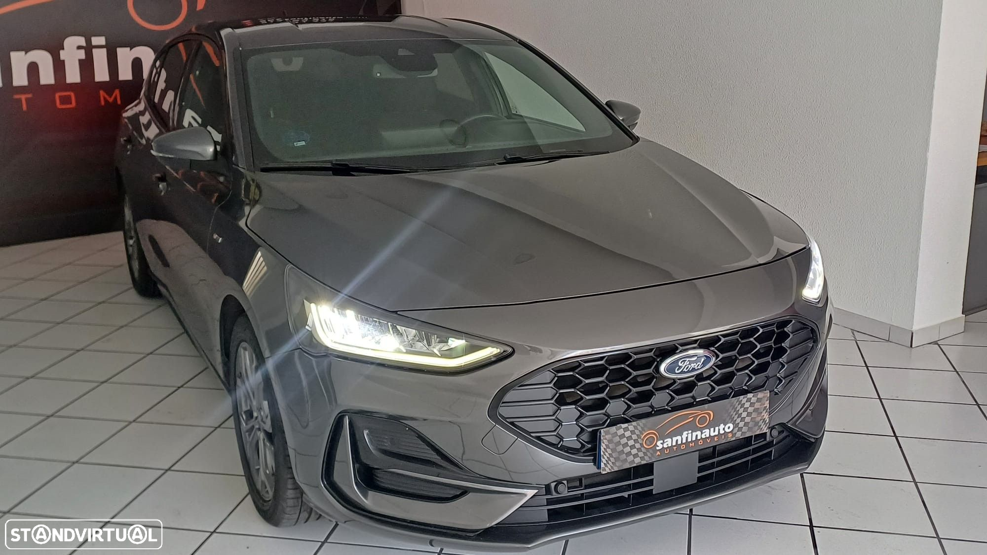 Ford Focus 1.0 EcoBoost MHEV Connected Design - 25