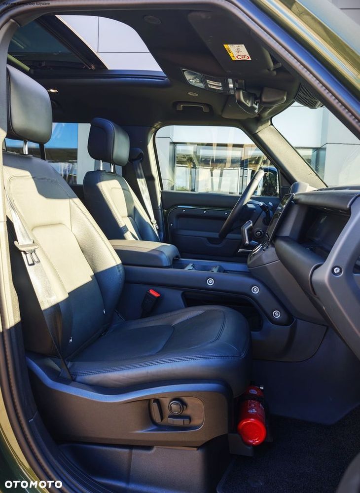 Land Rover Defender - 15