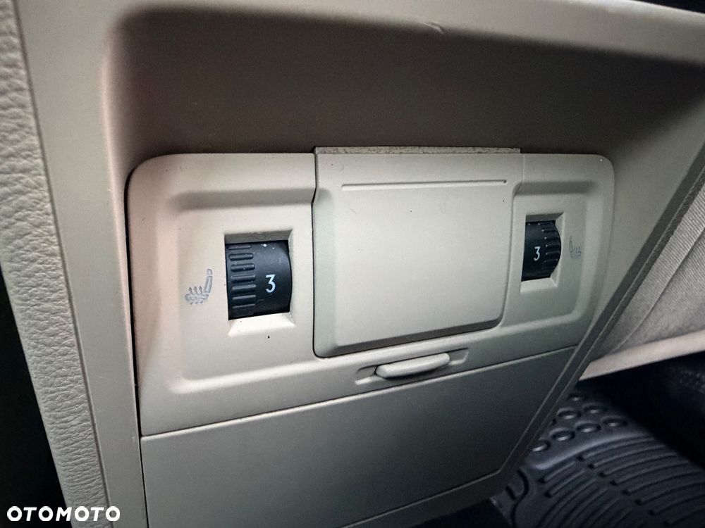 Volkswagen Passat 2.0 TDI 4Motion DSG BlueMotion Tech Highline - 27