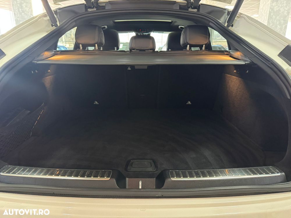 Mercedes-Benz GLC Coupe 300 de 4Matic 9G-TRONIC AMG Line - 13