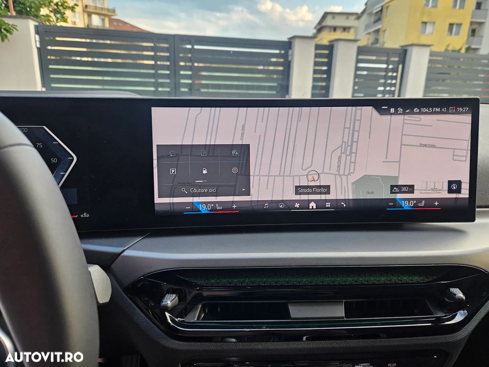 BMW Seria 3 318i AT - 21