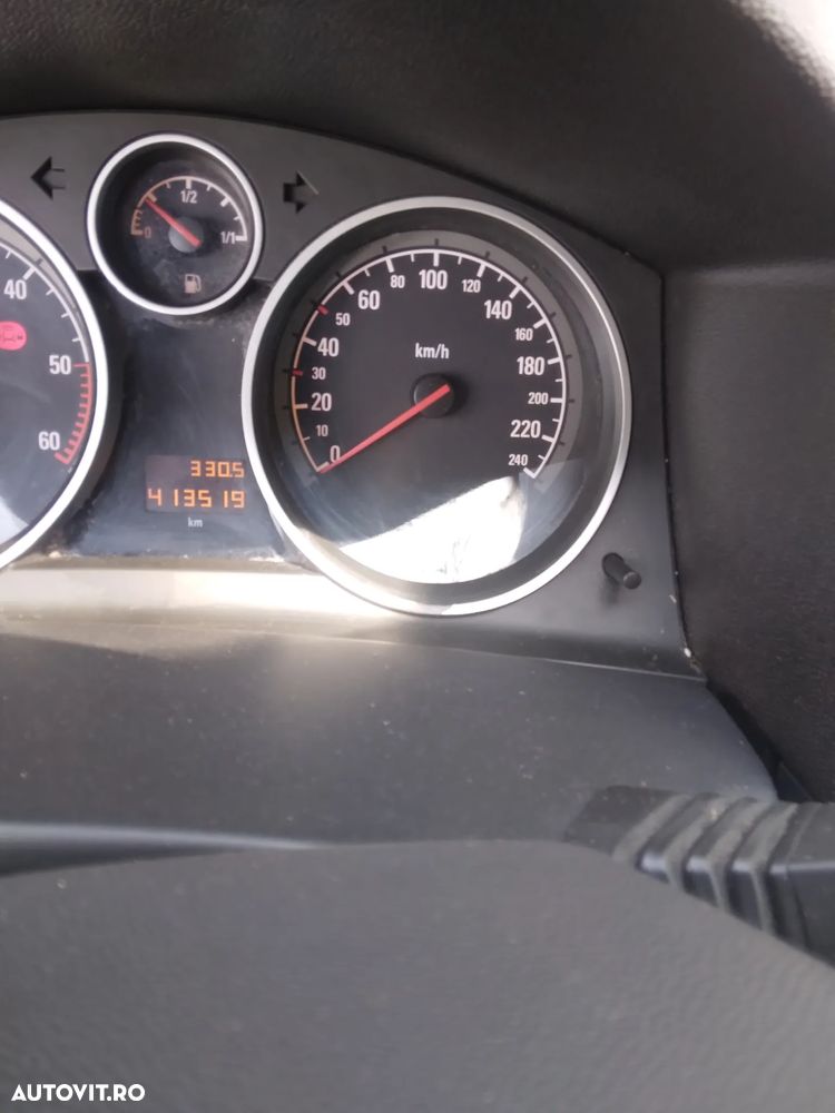 Opel Astra 1.3 CDTI Cosmo - 4