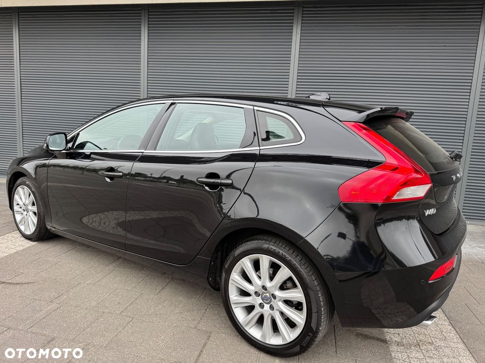 Volvo V40 D4 Geartronic Momentum - 35