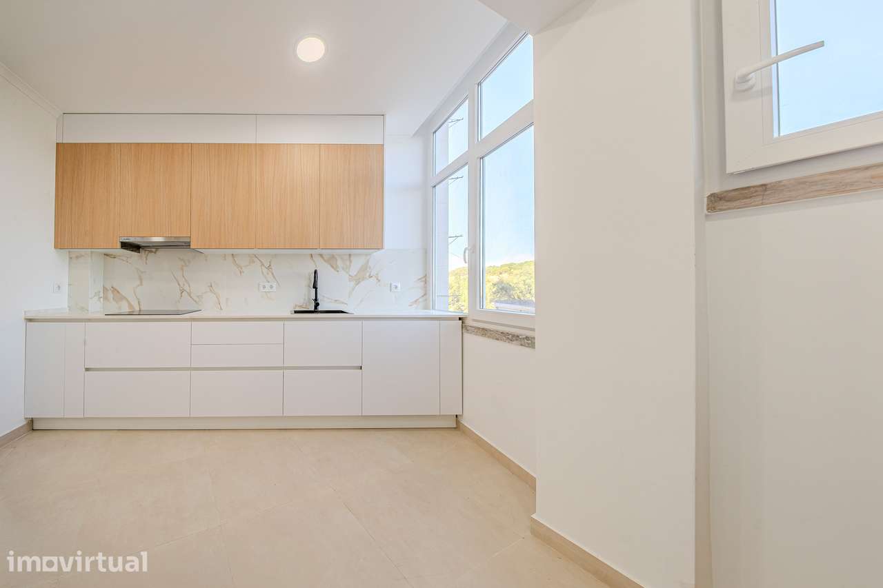 T4 convertido em T3 | 113 m² | Remodelado | Alvalade - Grande imagem: 3/24