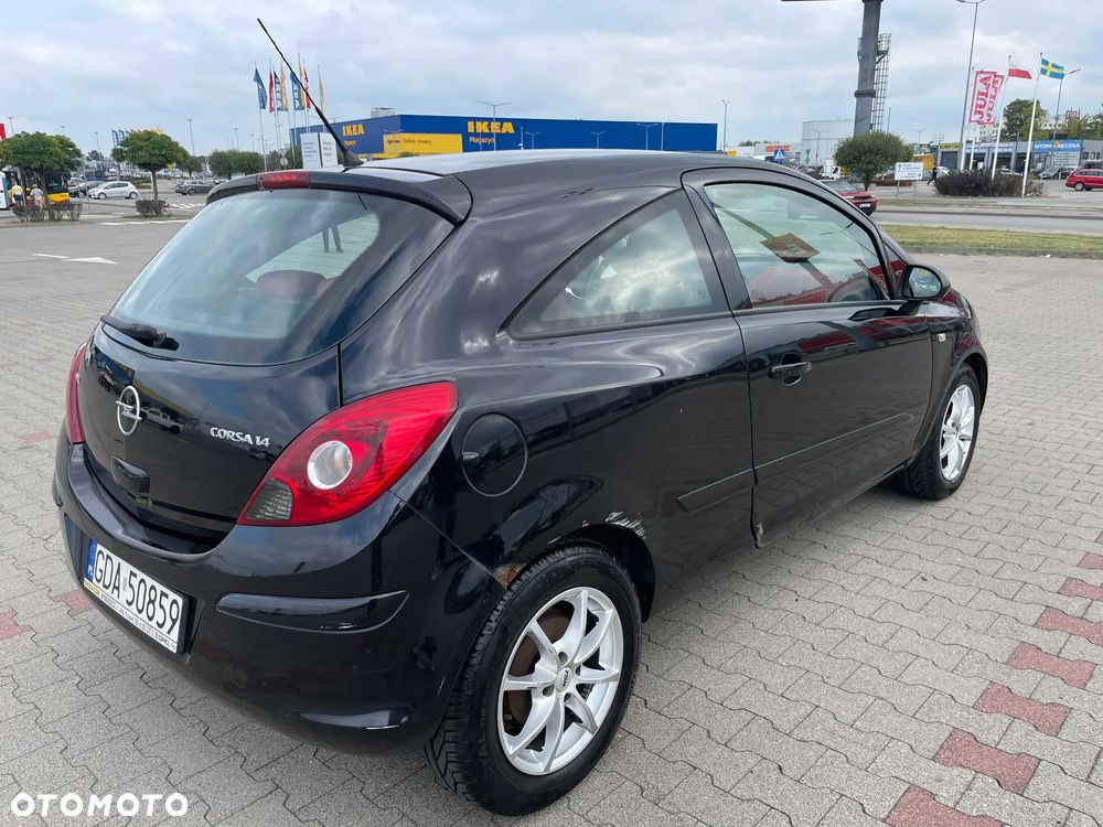 Opel Corsa 1.4 16V Cosmo - 4