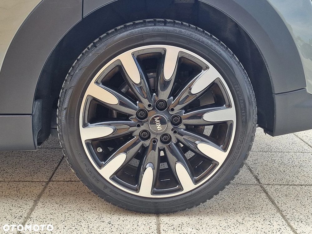 MINI Cooper Essential Trim - 20