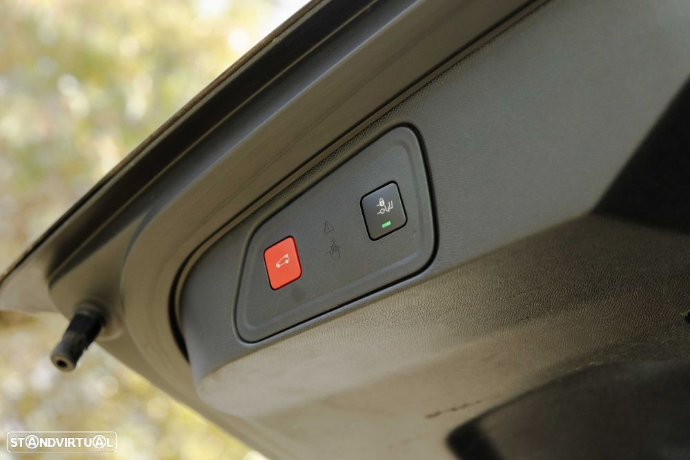 Peugeot 3008 1.2 PureTech Allure EAT8 - 20