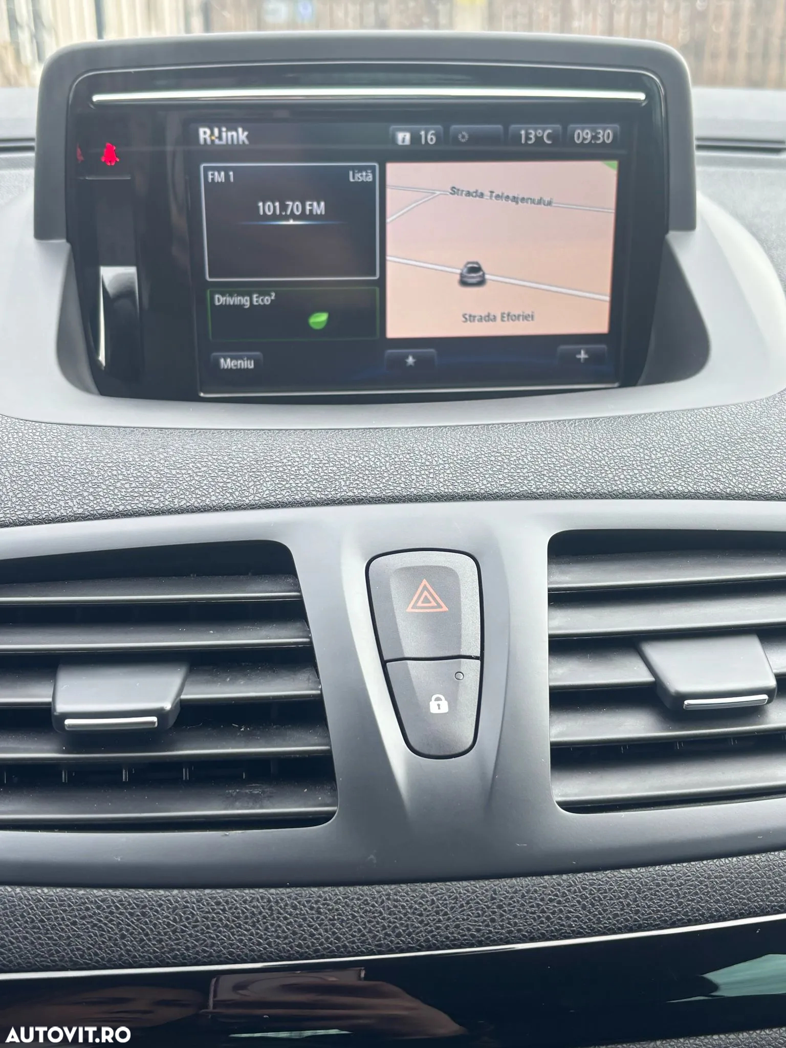 Renault Megane ENERGY dCi 110 EDC BOSE EDITION - 16