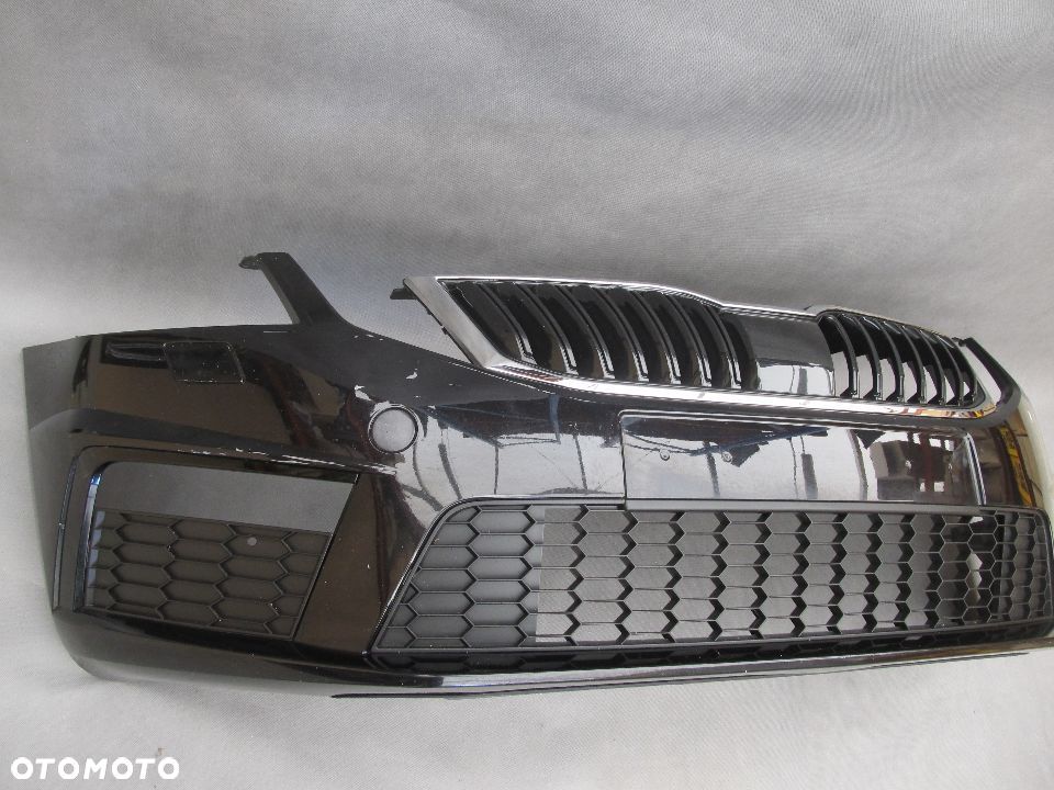 Zderzak przedni Skoda Octavia 3 RS 17 - 20 Sprysk. Lakier 9910 / LF9R - 13