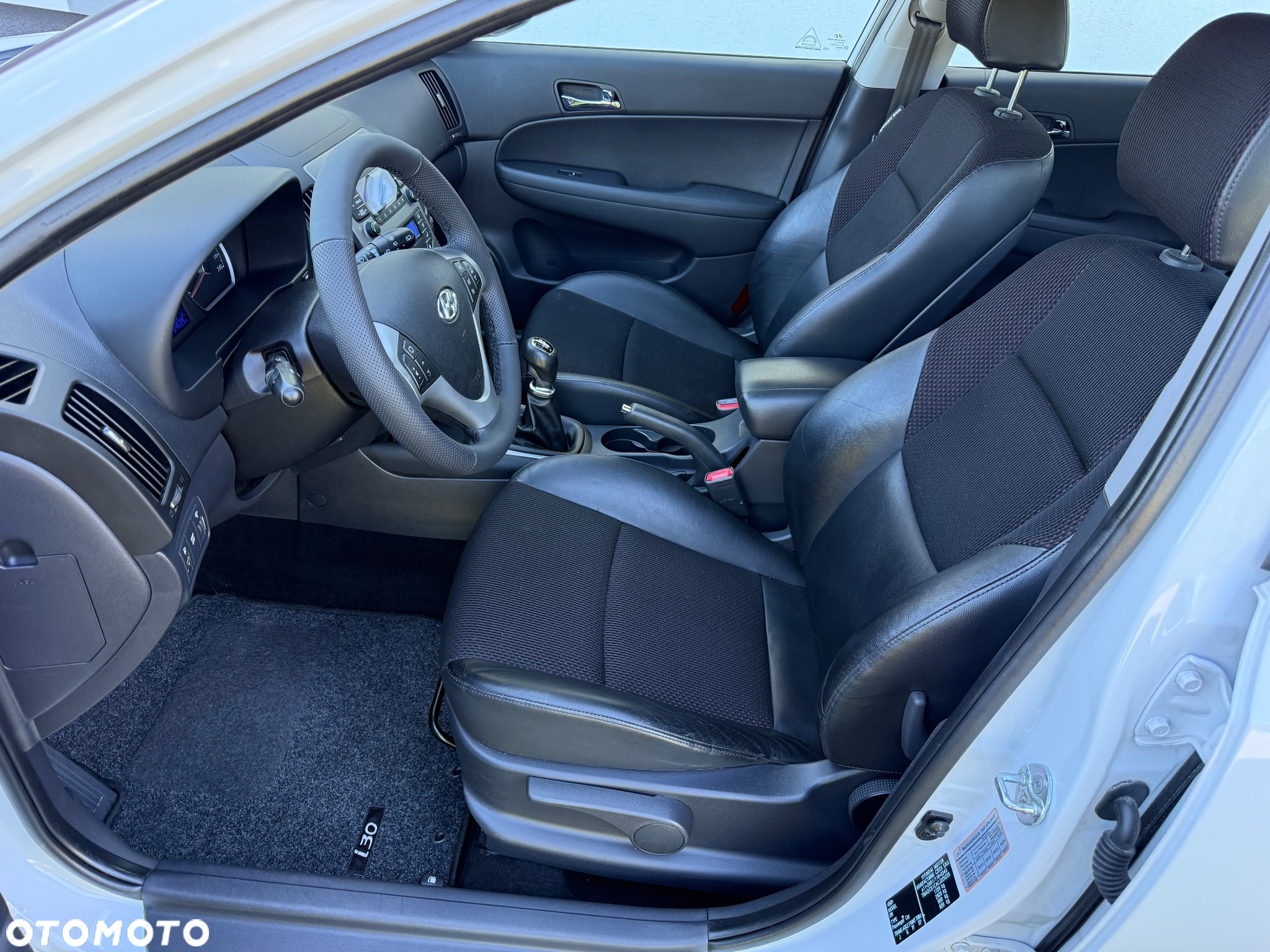 Hyundai i30 1.4 Comfort World Cup - 6
