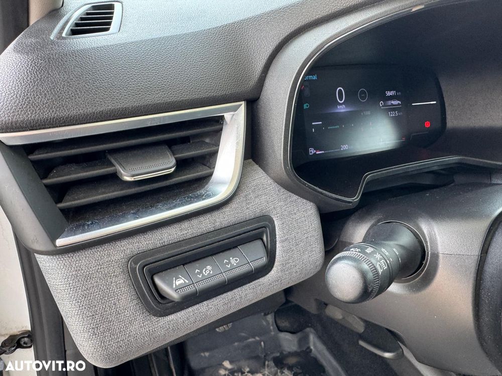 Renault Clio V Blue dCi 100 Evolution - 8