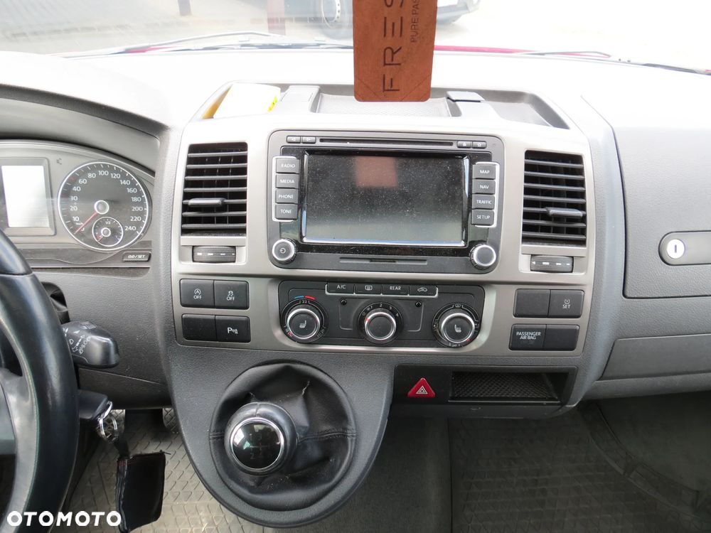 Volkswagen Multivan - 22