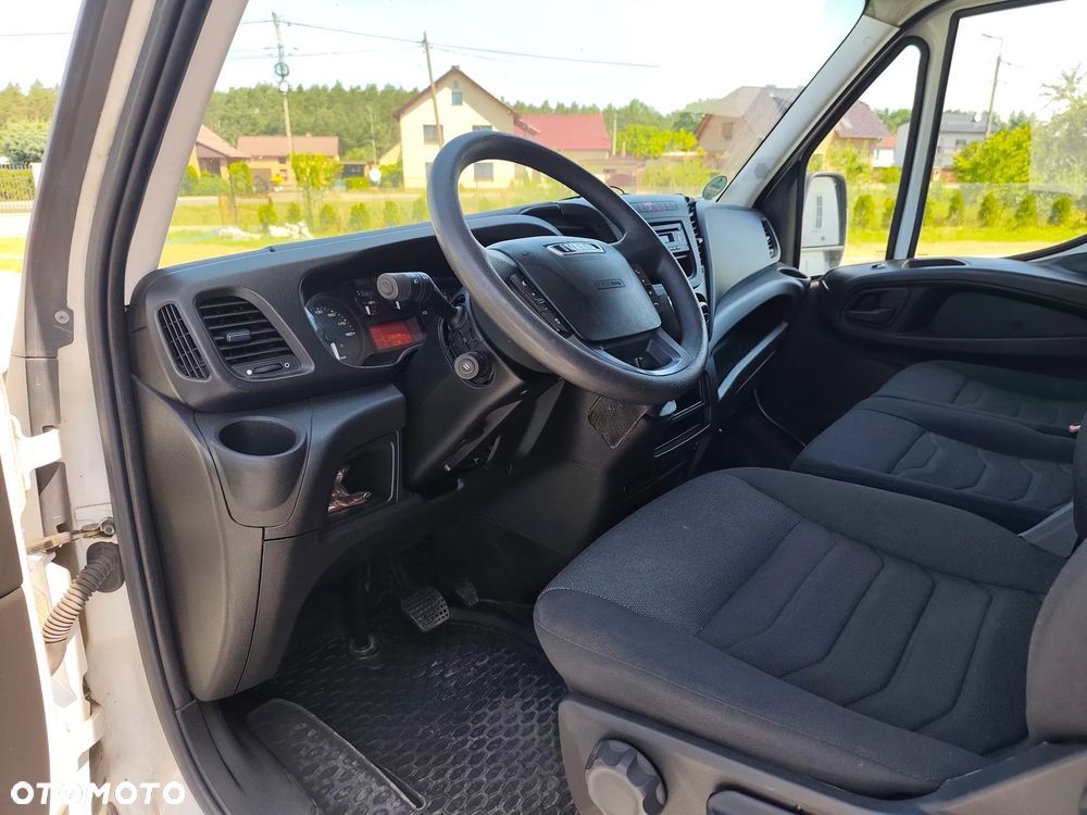Iveco Daily 2,3L 7 osobowy brygadówka - 7