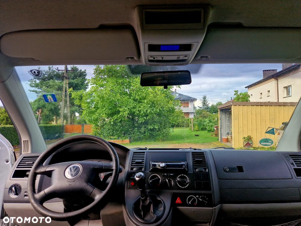 Volkswagen Caravelle - 4