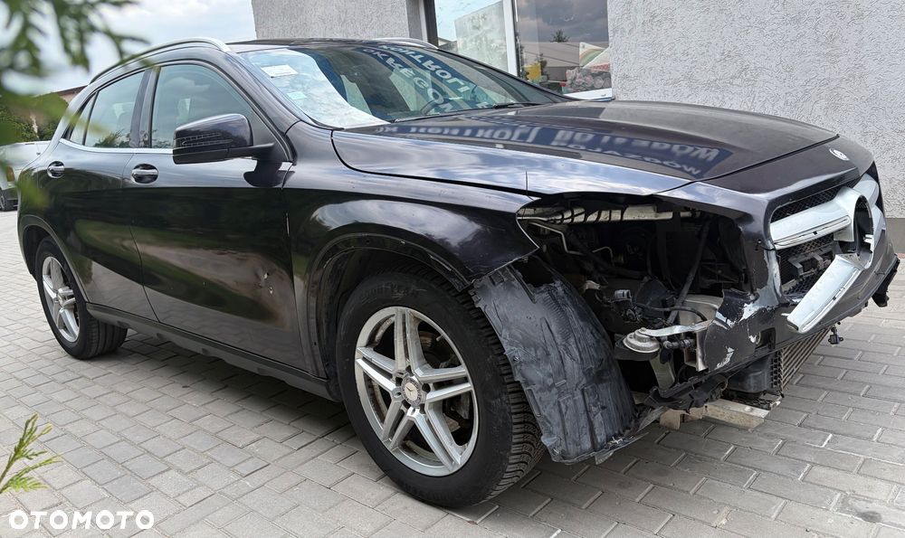 Mercedes-Benz GLA 220 d 4Matic 7G-DCT Style - 7